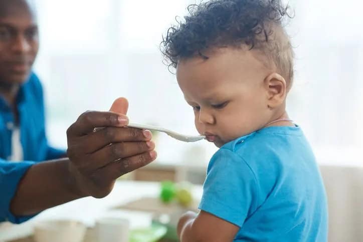 child that doesn't want to eat